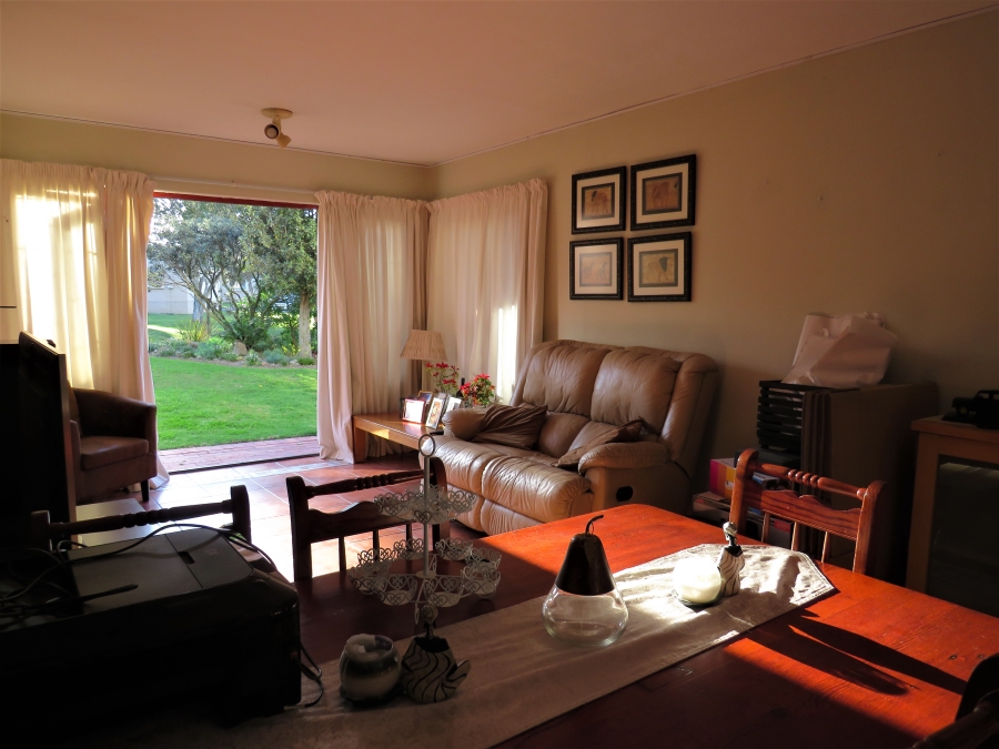 To Let 2 Bedroom Property for Rent in Greenways Golf Estate Western Cape